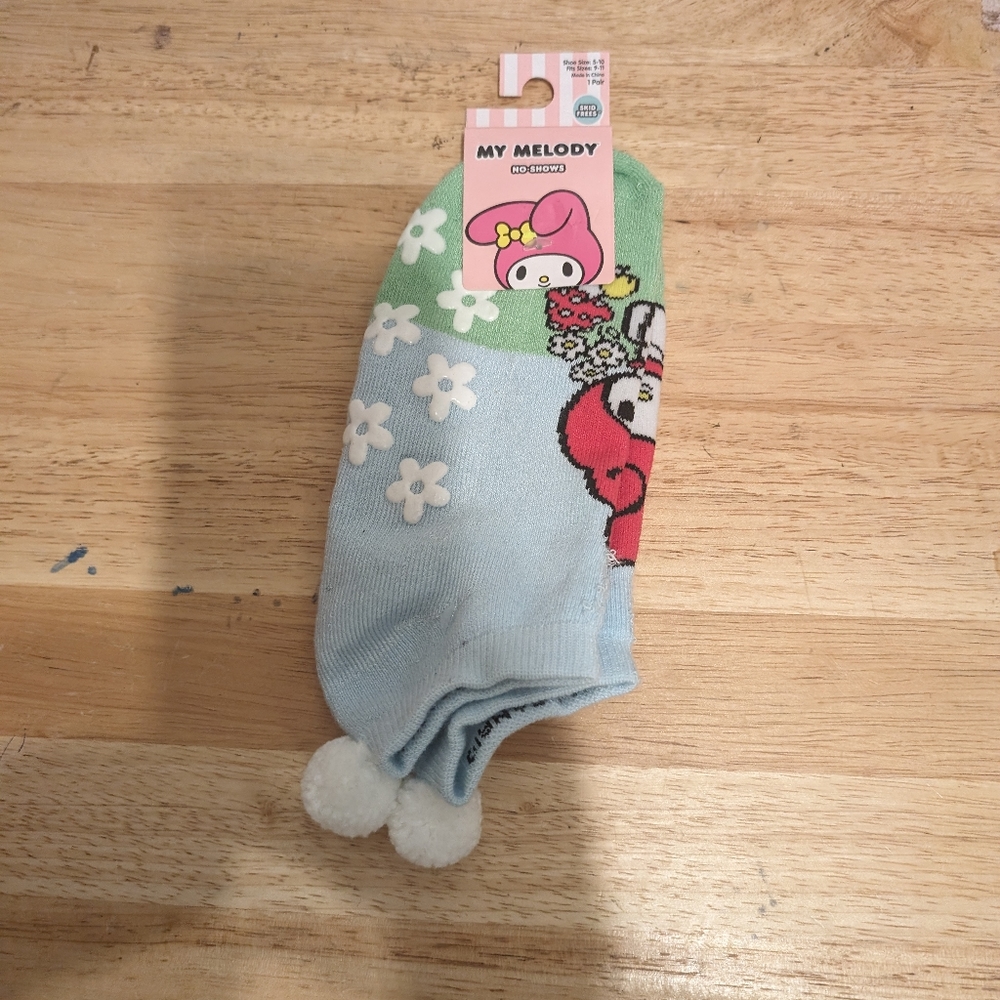 No - Shows Sock M'y Melody